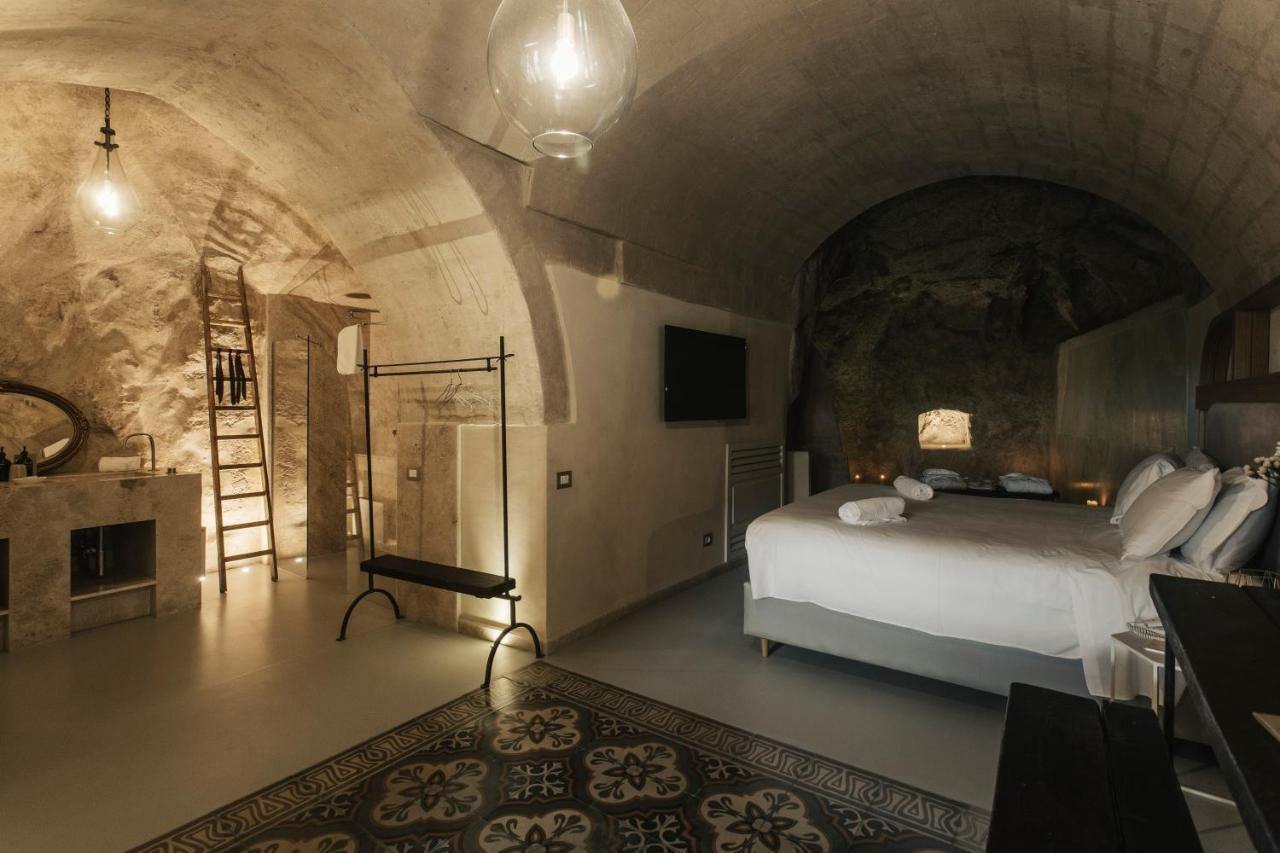 Palazzo Del Duca Hotel & Restaurant Matera Exterior photo