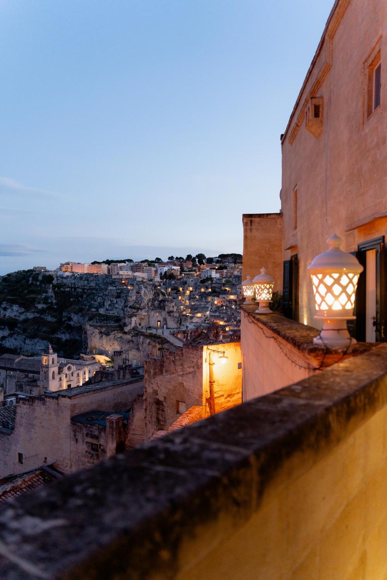 Palazzo Del Duca Hotel & Restaurant Matera Exterior photo