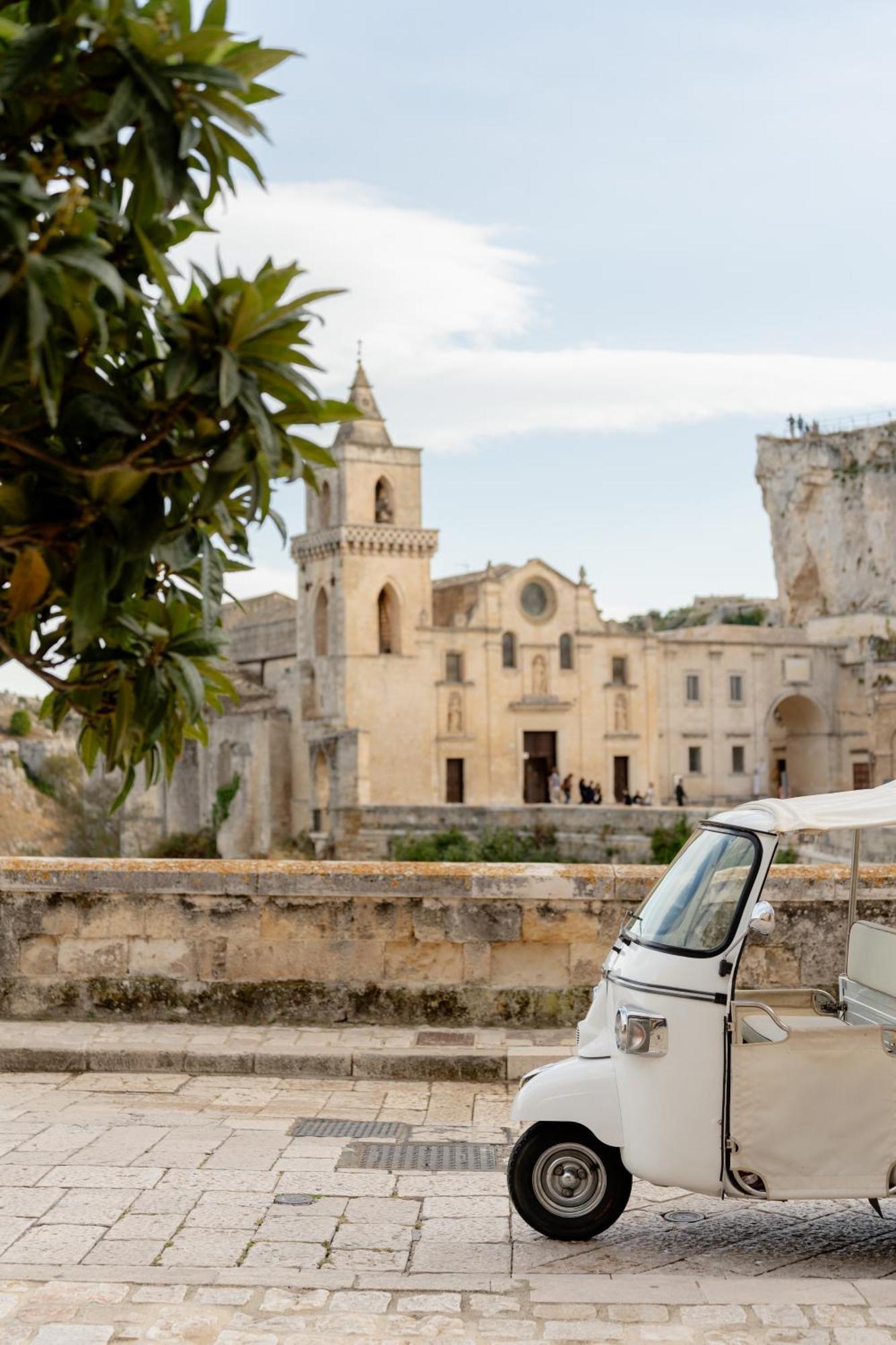 Palazzo Del Duca Hotel & Restaurant Matera Exterior photo